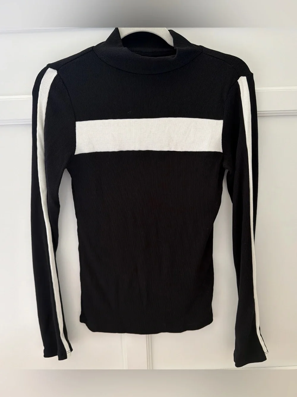 Woman’s Black & White Long-Sleeve Stripe Sweater
